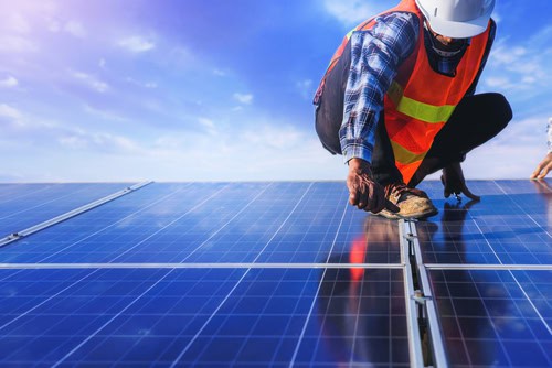 Will Solar Panel Work If It Keeps Raining?