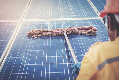 Mistakes To Avoid When Cleaning Solar Panel 